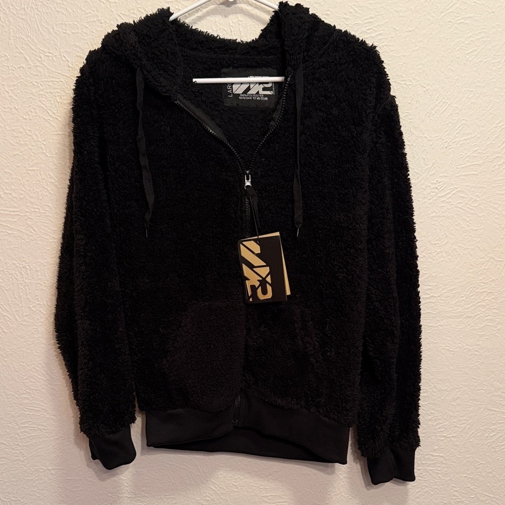 🐼🐼🐼BOGOHO🐼🐼🐼Black Fuzzy Zip-Up Hoodie-Large